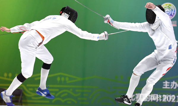 爱游戏官网-日本击剑队队员成功晋级半决赛