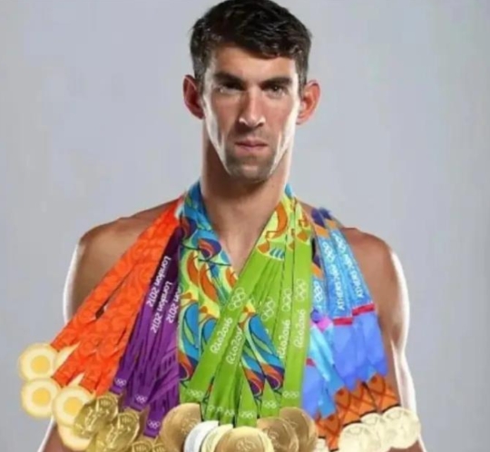 爱游戏官方入口-游泳冠军激动庆祝，胜利瞬间感人无比的简单介绍